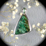Fuchsite sterling silver pendant with inlaid bail